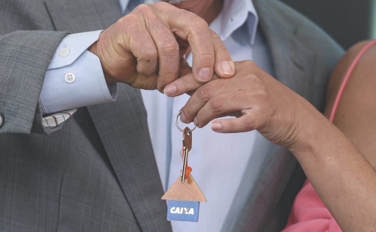 Lula cobra programa com moradias para classe média