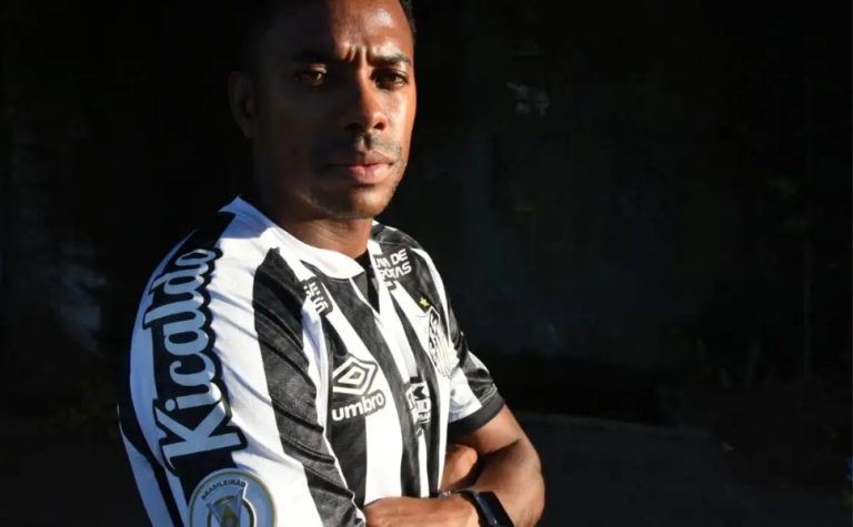 Maioria do STF mantém prisão do ex-jogador Robinho