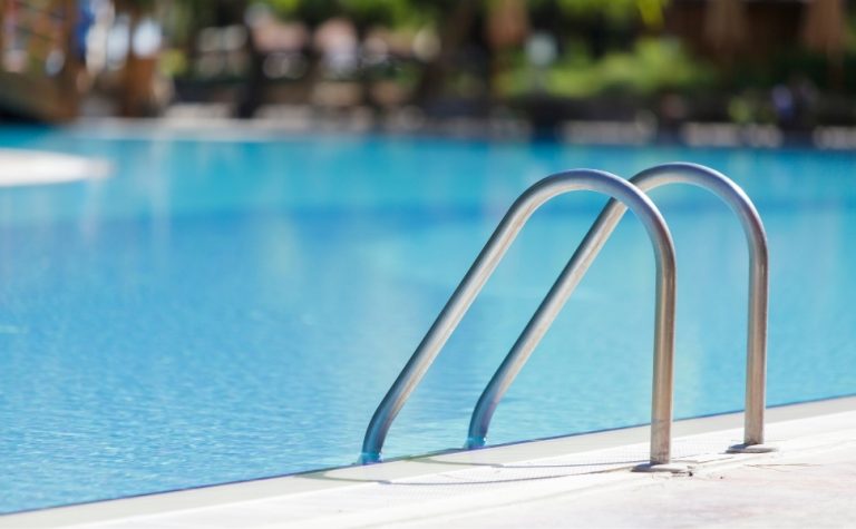 Menino de 2 anos morre afogado na piscina durante churrasco no Sul do ES