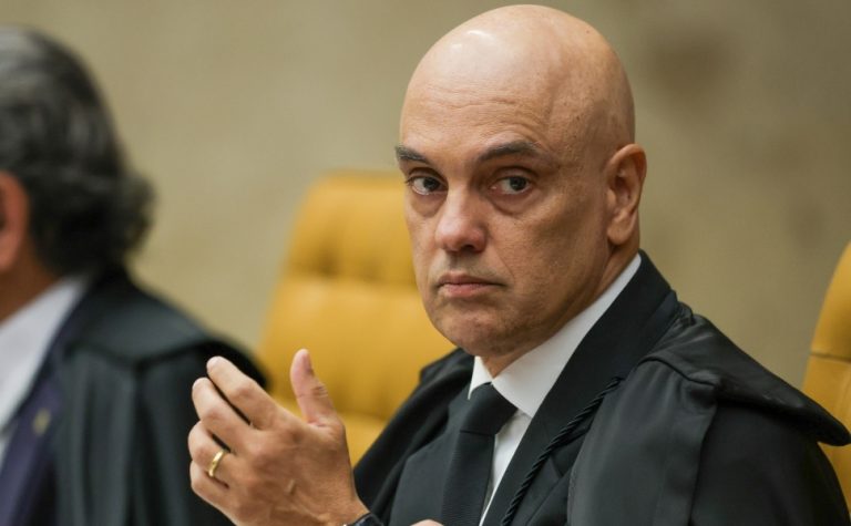 Moraes quer extradição de ex-assessor do TSE acusado de vazamentos