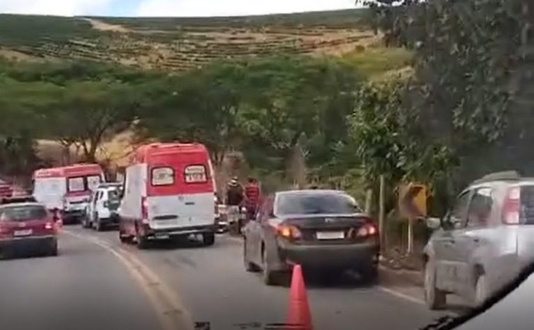 Motociclista morre e passageira fica ferida em acidente em rodovia de Rio Bananal