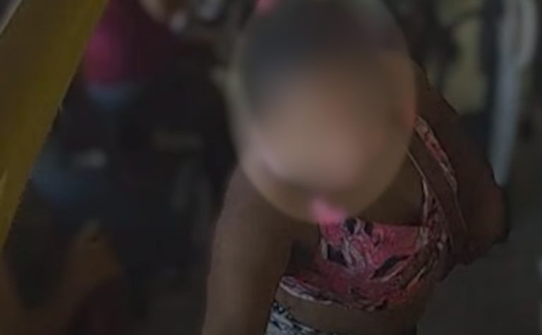 Mulher que explorou sexualmente as filhas e depois abandonou é presa no ES