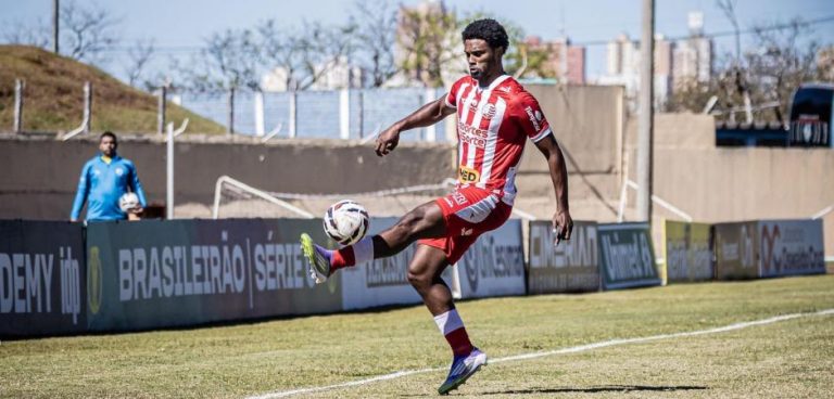 Náutico vence Londrina por 2×0 e assume vice-liderança da Série C