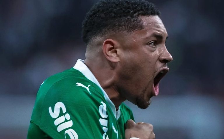Palmeiras domina Corinthians na Arena, mas faz gol contra e só empata