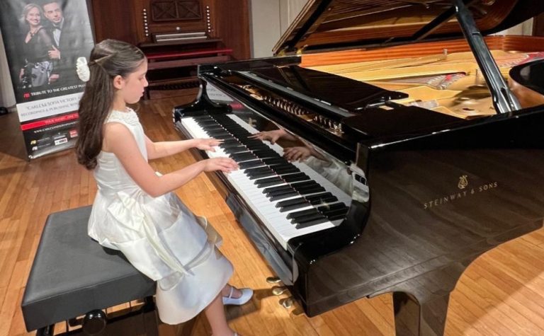 Pianista capixaba de 9 anos se destaca na Europa