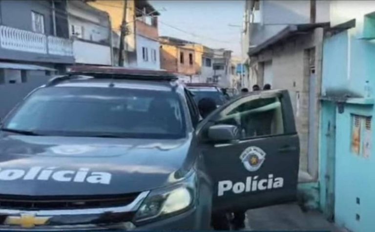 Polícia mata homem que fazia ex-namorada refém em SP