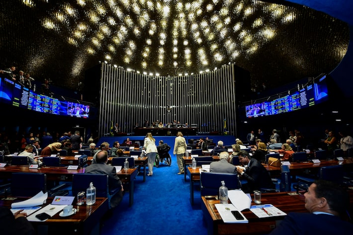 Projeto contra adultização tem apoio de senadores para acelerar votação na quarta-feira; saiba como