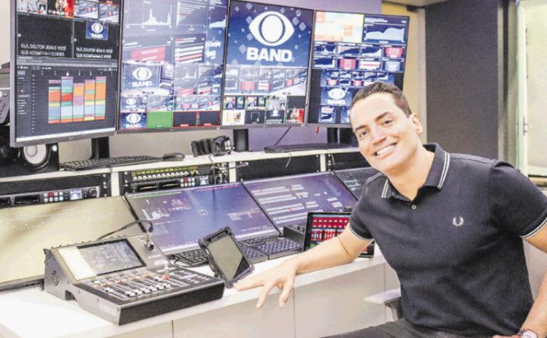 “Quem não causa passa em branco”, diz Léo Dias, novo apresentador da Band