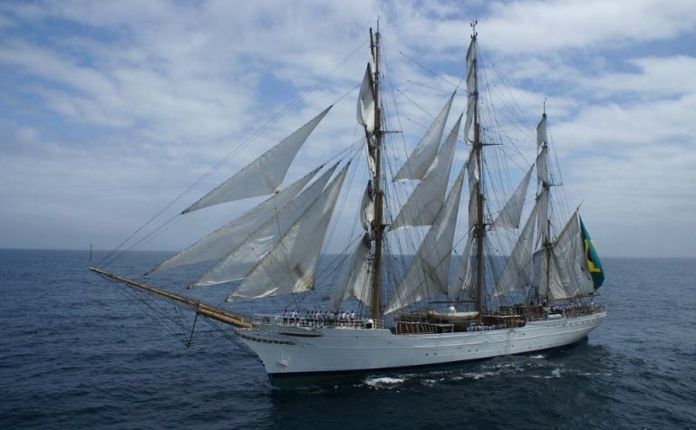 Sábado tem visita de graça a navio-veleiro