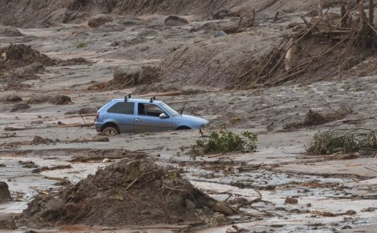 Samarco reabre programa indenizatório para vítimas de Mariana
