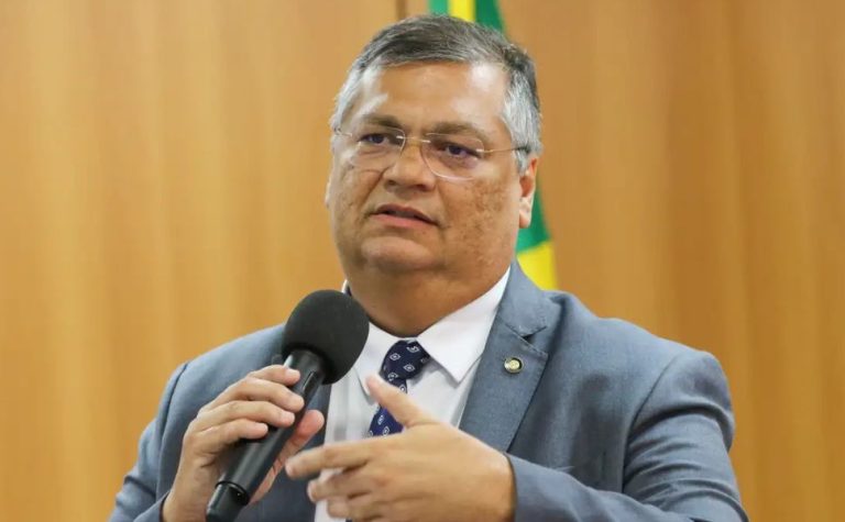 “Tecnologia sem regras mata pessoas”, diz ministro do STF Flávio Dino