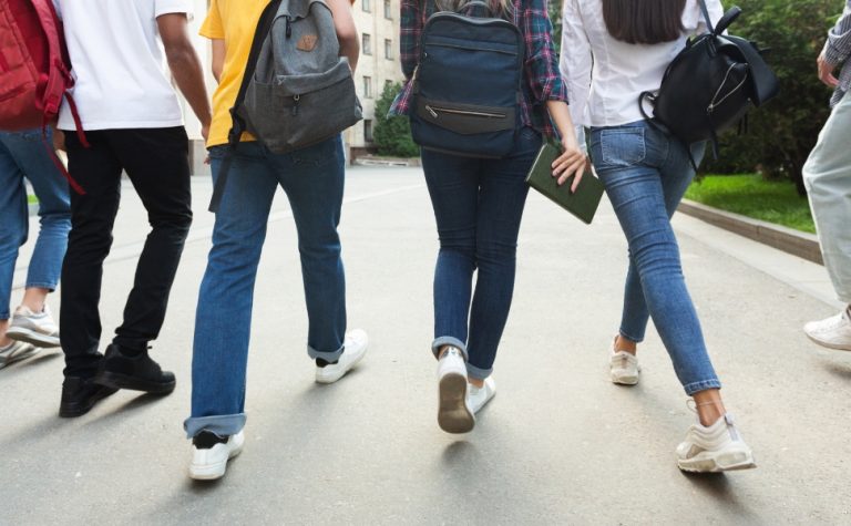 Temporada de matrícula com bolsas e descontos no ES