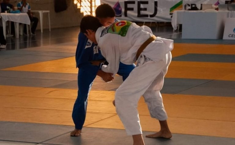 Terceira etapa do Estadual de Judô reúne 600 atletas em Vitória neste fim de semana