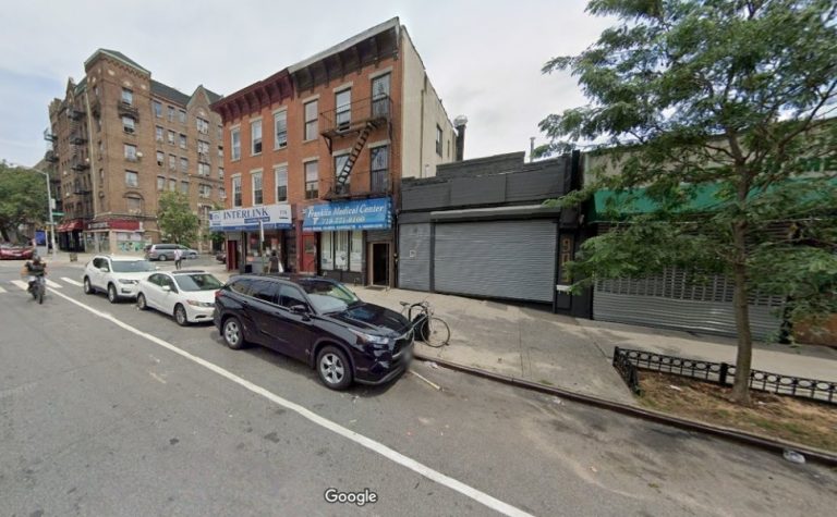 Três pessoas morrem em tiroteio em clube noturno de Nova York, em site