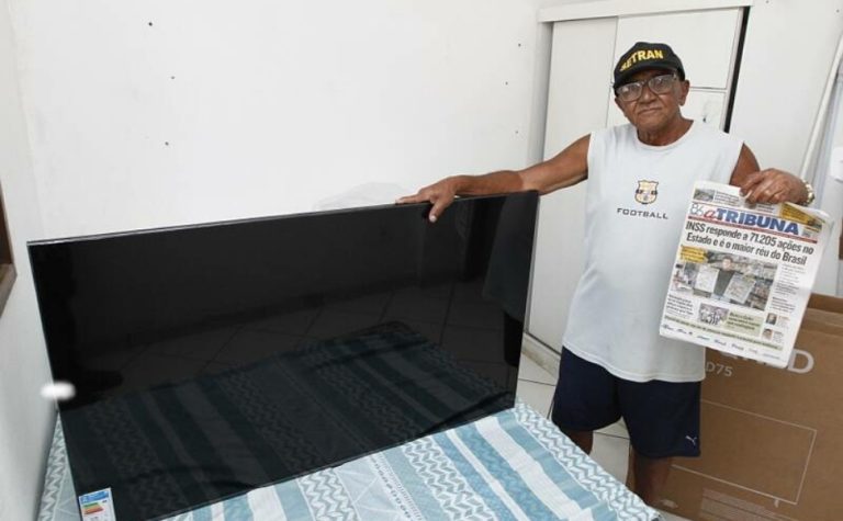 Vencedores da Promoção “Festival de Prêmios Eletrônicos” de A Tribuna comemoram