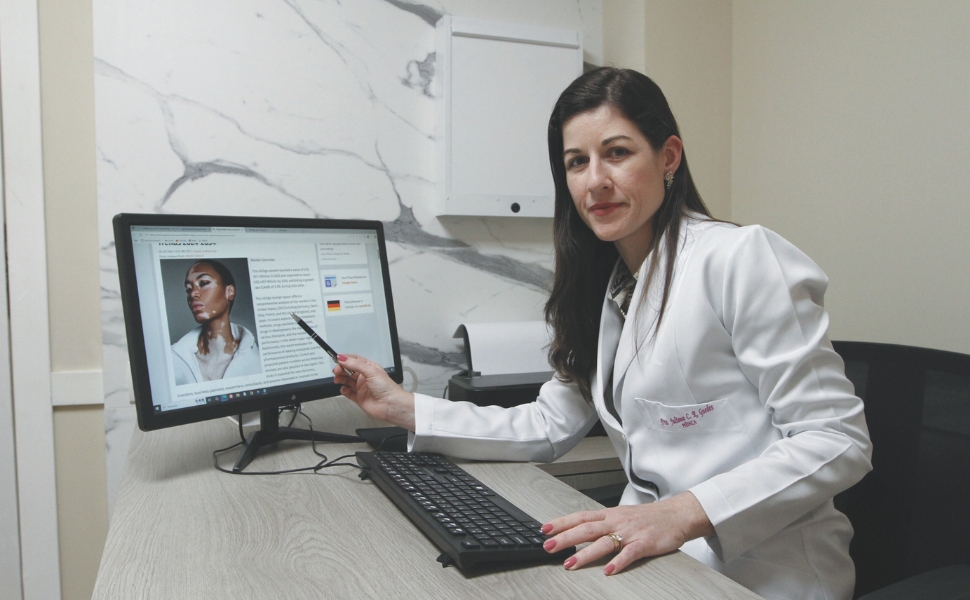 Vitiligo: dermatologista explica doença que causa perda de cor na pele