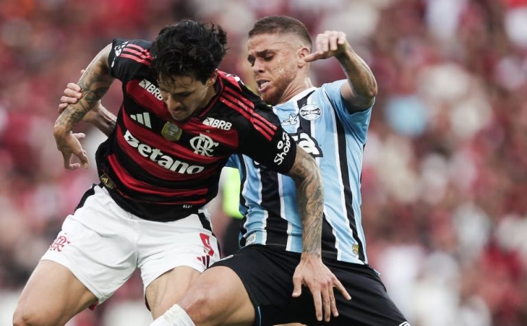 Volpi marca gol de pênalti e Grêmio arranca empate com o Flamengo no Maracanã
