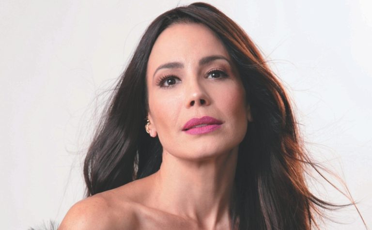 “A maternidade e a carreira me desafiam diariamente”, diz Juliana Knust