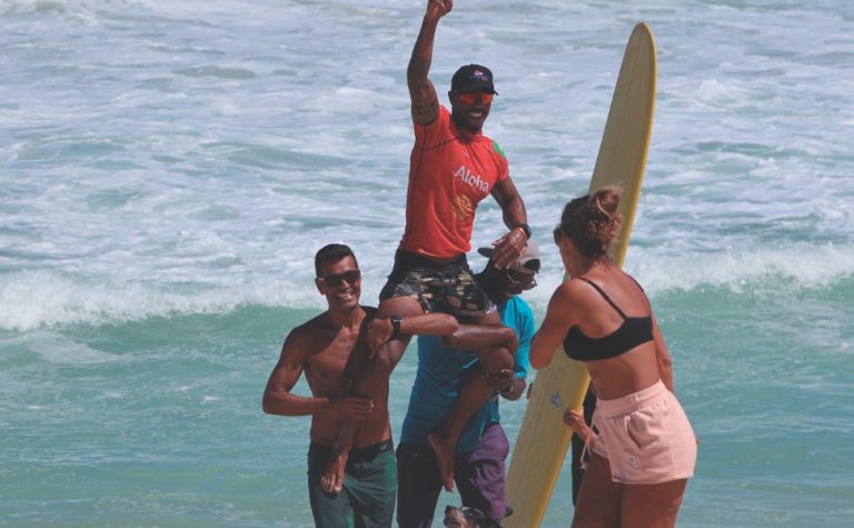 Alexandre Escobar mira título nacional de surfe