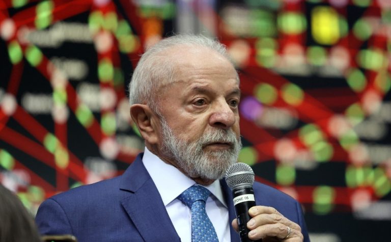 Após ameaça dos EUA, Lula diz que Brasil é dono do próprio nariz