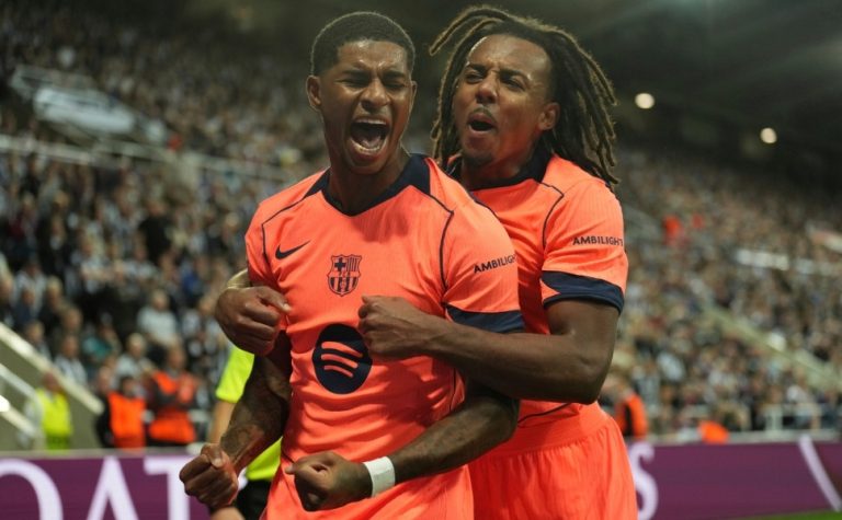 Barcelona vence Newcastle com dois gols de Rashford e larga bem na Champions League
