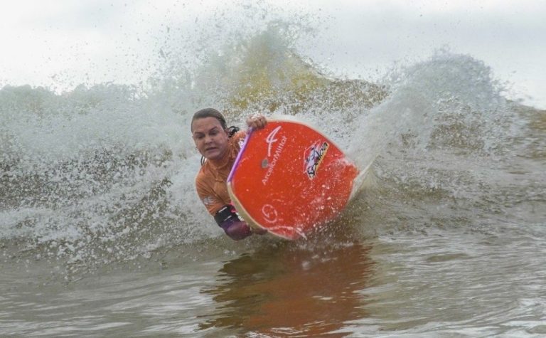 Bodyboarding: Neymara sobe ao pódio antes de etapa final