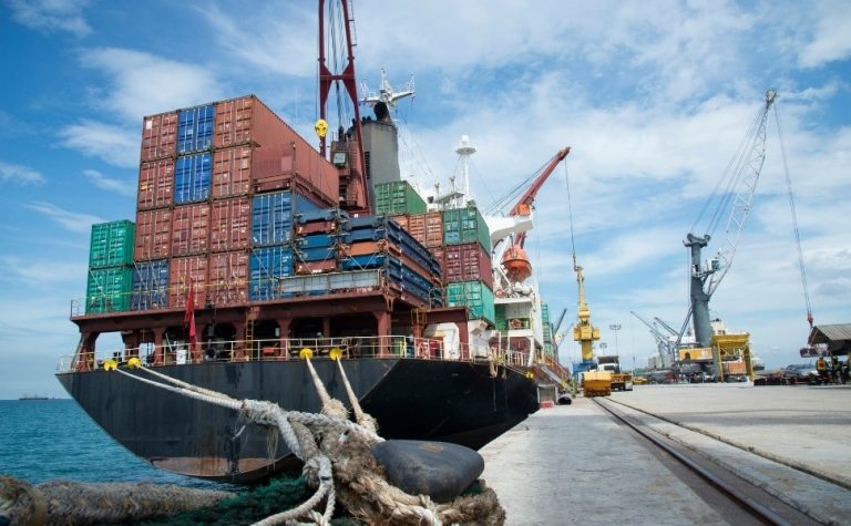 Com tarifas de Trump, exportações para os EUA caem 18,5% em agosto