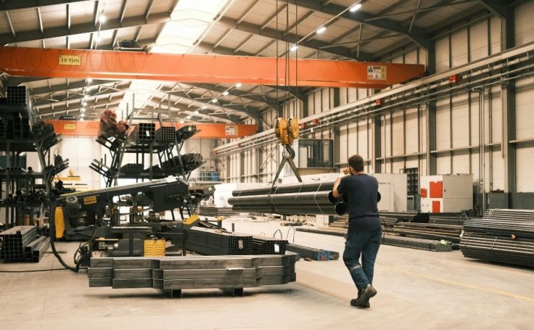 Crescimento na indústria deve gerar mais 47 mil empregos no ES até 2027