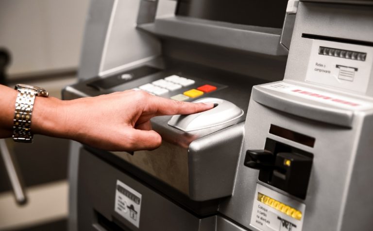 Criminosos aplicam golpe da falsa biometria para fraudes financeiras
