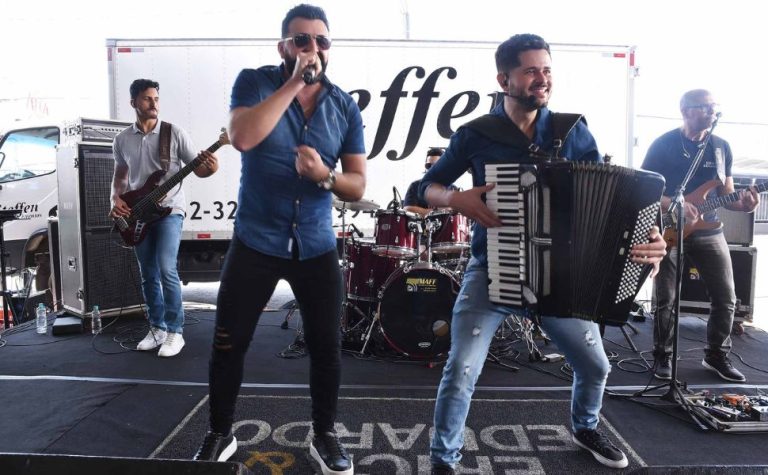 Domingo com churrascada, festivais e feira