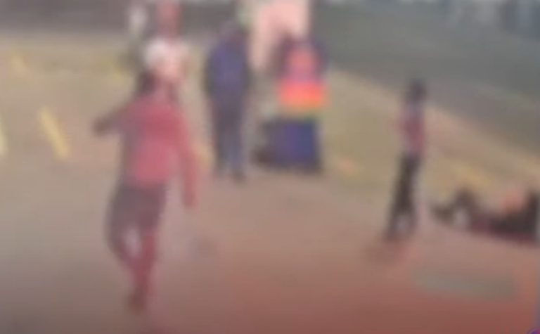 Duas mulheres são agredidas e uma atropelada por cliente em posto de Vila Velha