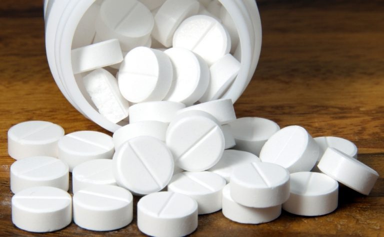 Anvisa diz que paracetamol, associado com autismo por Trump, tem histórico seguro