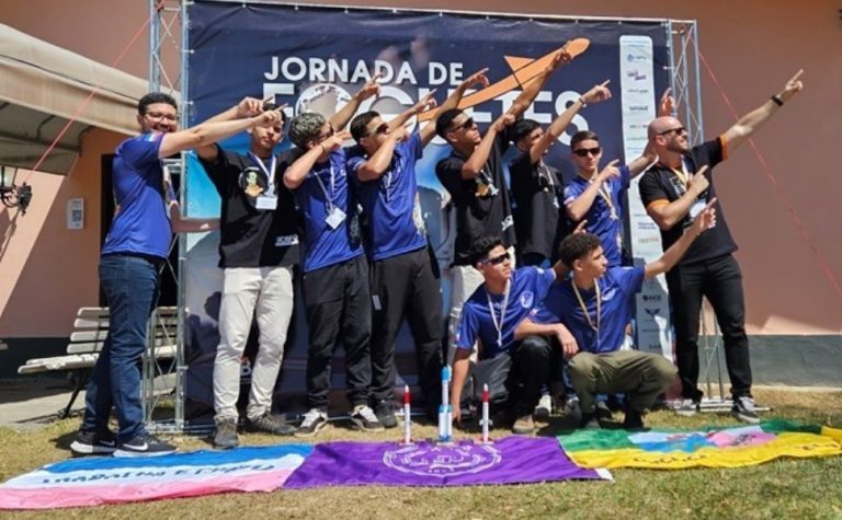 Estudantes do ES conquistam ouro e prata na Olimpíada Brasileira de Foguete no Rio