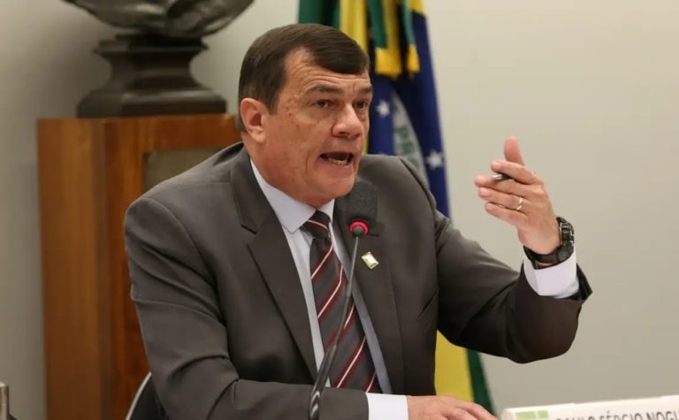 Ex-ministro da Defesa de Bolsonaro é único réu a participar de 1º dia de julgamento