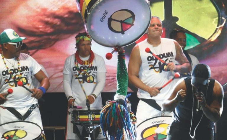 Festival de caranguejo com show do Olodum em Conceição da Barra