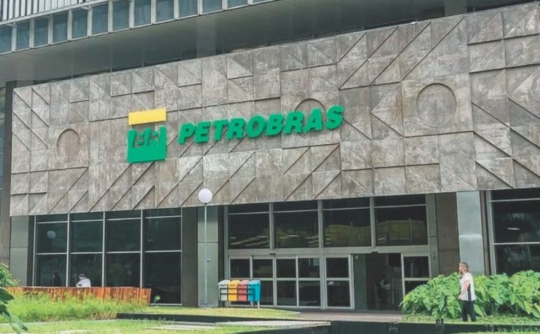 Gigante francesa anuncia contrato com Petrobras
