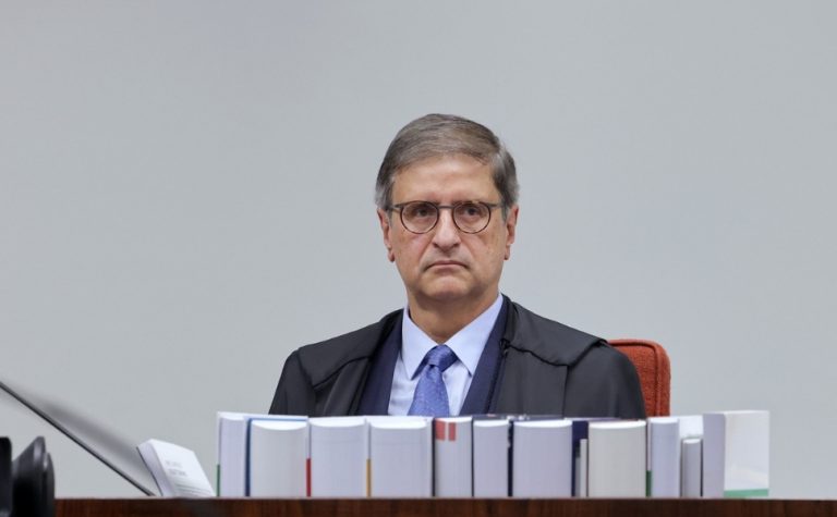 Gonet começa sustentação oral da PGR sobre trama golpista