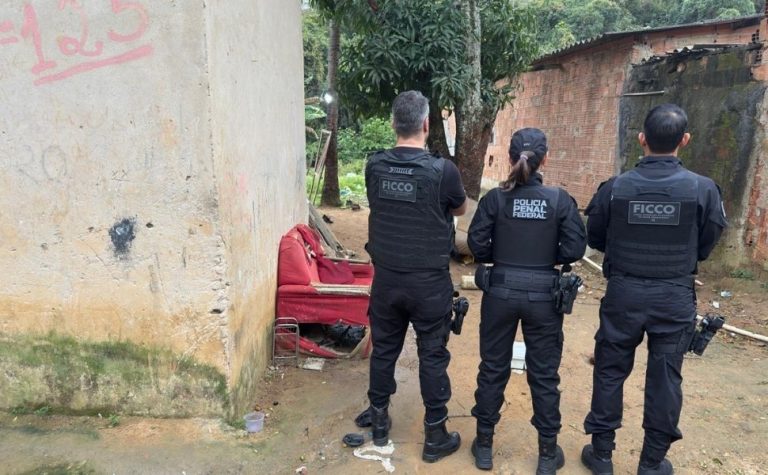 Grupo criminoso em Cariacica é alvo da Polícia Federal por tráfico de drogas