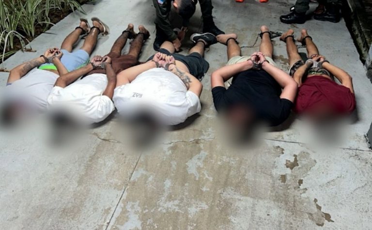 Grupo é detido após soltar fogos de artifício em portaria de presídio em Vila Velha