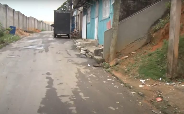 Idoso tem casa invadida e é agredido a pauladas por criminosos em Viana