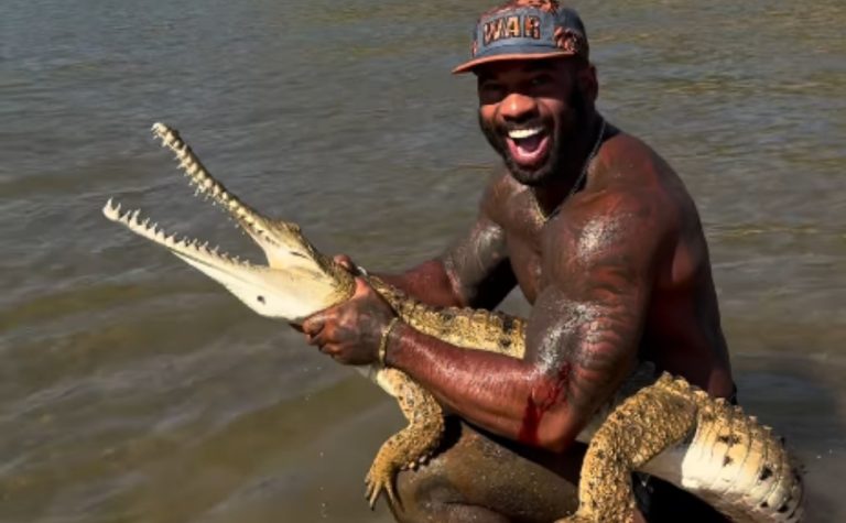 Influenciador é investigado por vídeos de ‘luta’ com crocodilos na Austrália