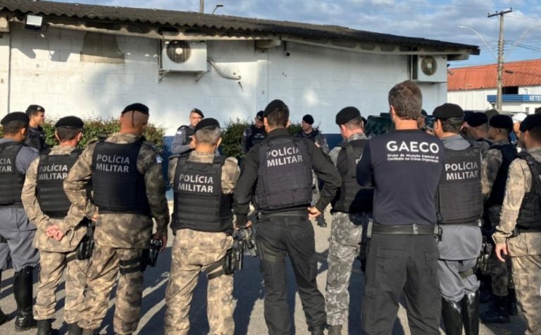 Justiça decreta prisão preventiva e afastamento de 15 policiais no ES