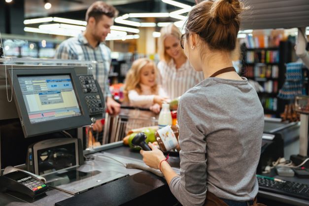 Mercado de trabalho no Brasil atinge redução histórica de desemprego