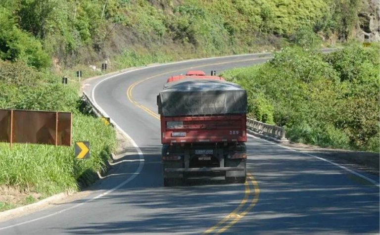 Obra na Ponte do Rio Jucu faz trânsito ficar em ‘Pare e Siga’ por um mês na BR-262