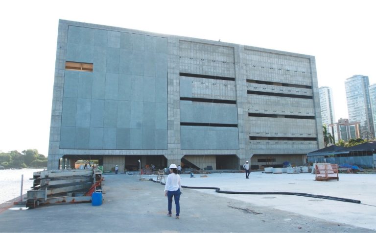 Obras do Aeroporto de Cachoeiro e Cais das Artes serão finalizadas em 2026