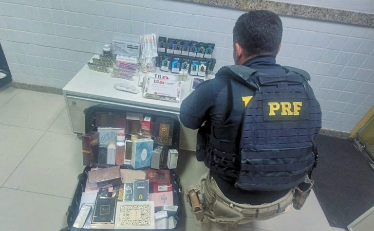 PRF apreende carga clandestina de canetas para perder peso no ES
