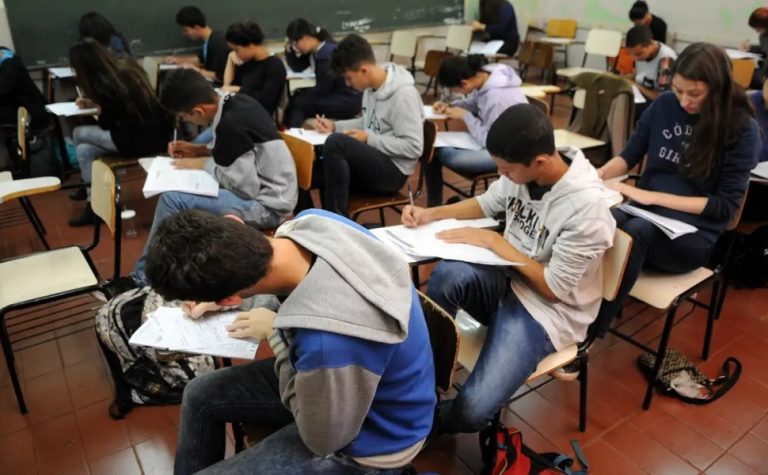 Pé-de-Meia: nascidos em novembro e dezembro recebem 6ª parcela