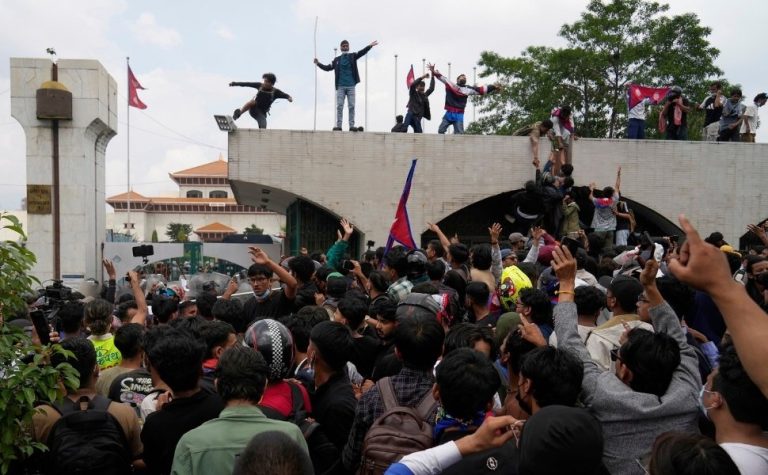 Protesto contra bloqueio de redes sociais no Nepal deixa pelo menos 19 mortos
