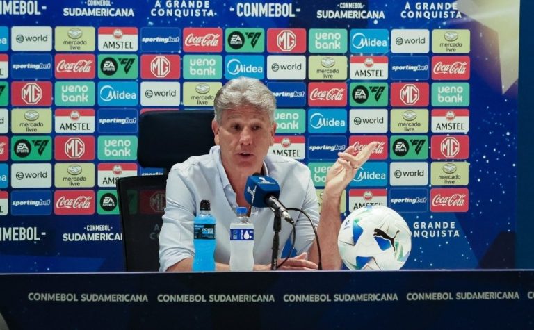 Renato Gaúcho pede demissão e diz: ‘Acabou o futebol por causa das redes sociais’