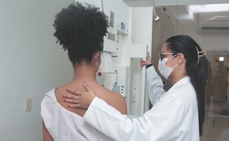 SUS vai liberar mamografia para mulheres a partir dos 40 anos mesmo sem sintomas